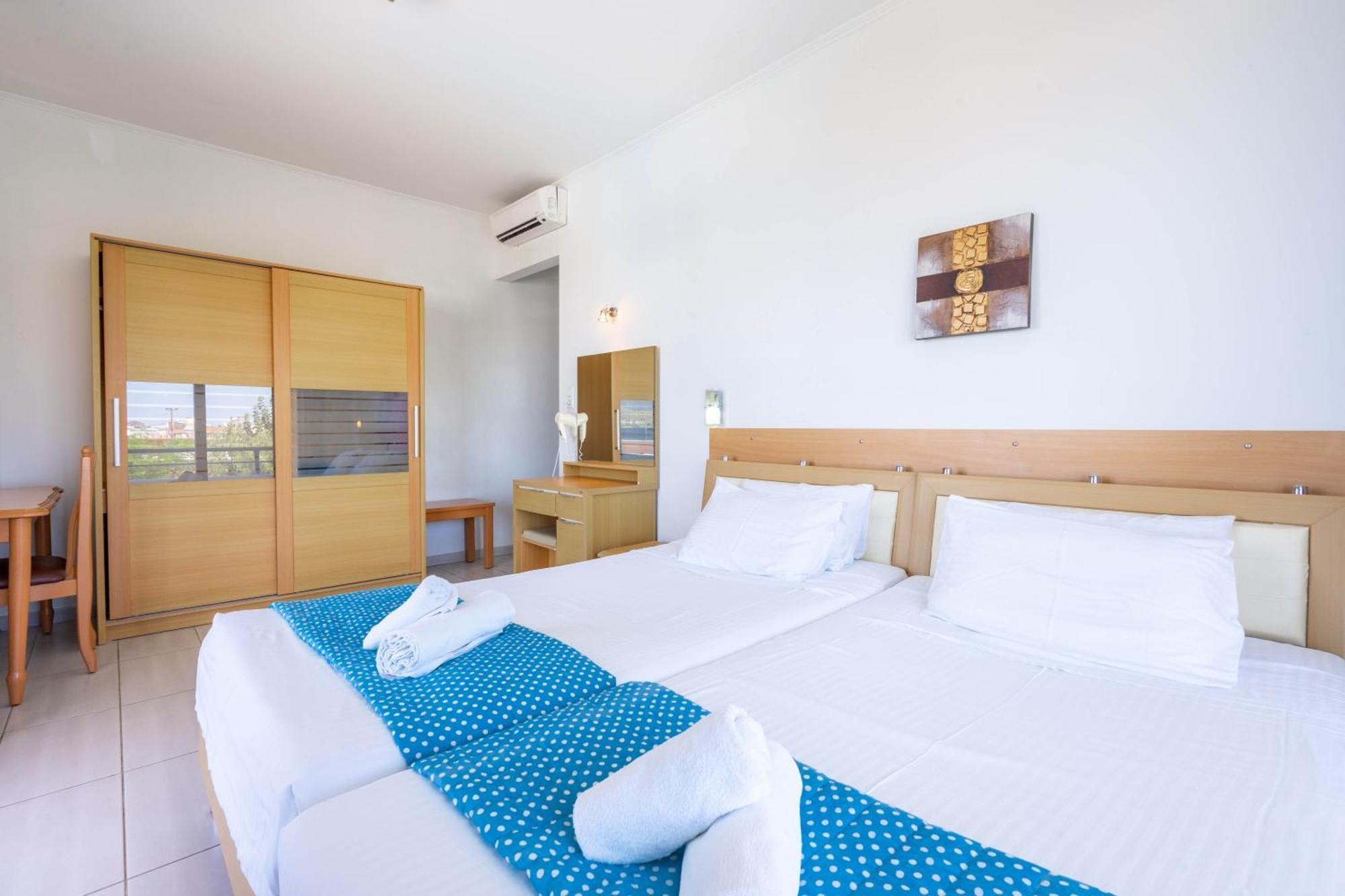 Raffaello Aparthotel *